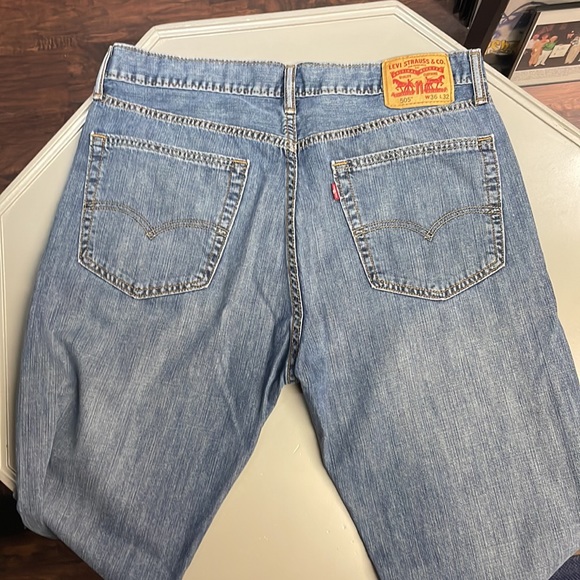 2 pairs of Levi Jeans - Picture 3 of 8